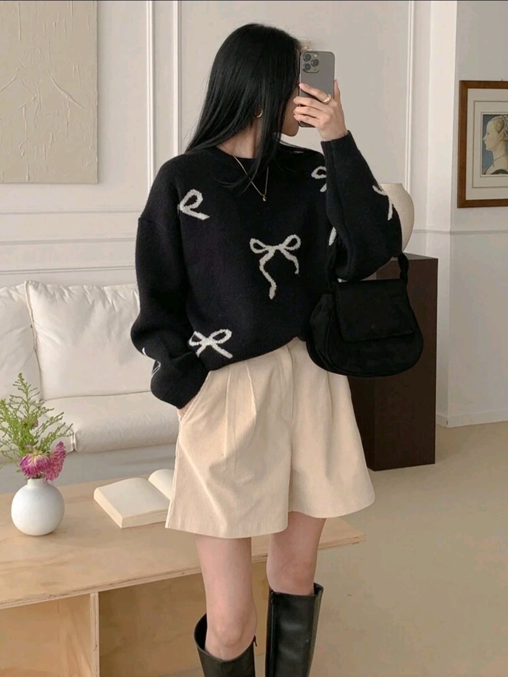 Black Bow-Pattern Crewneck Sweater - Women - Picture 3 of 8